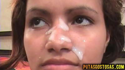 Tinka kry sperma op haar gesig na anale seks