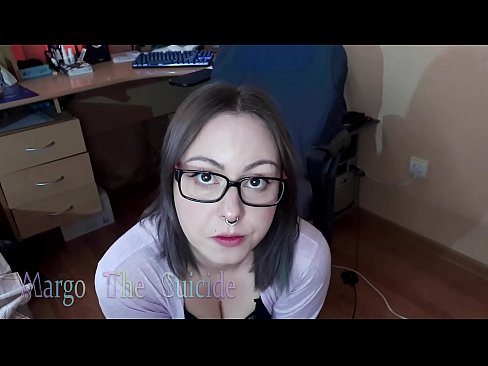 ❤️ Sexy meisie met bril suig dildo diep op kamera ❤️❌ Gehaltepornografie by ons ❌